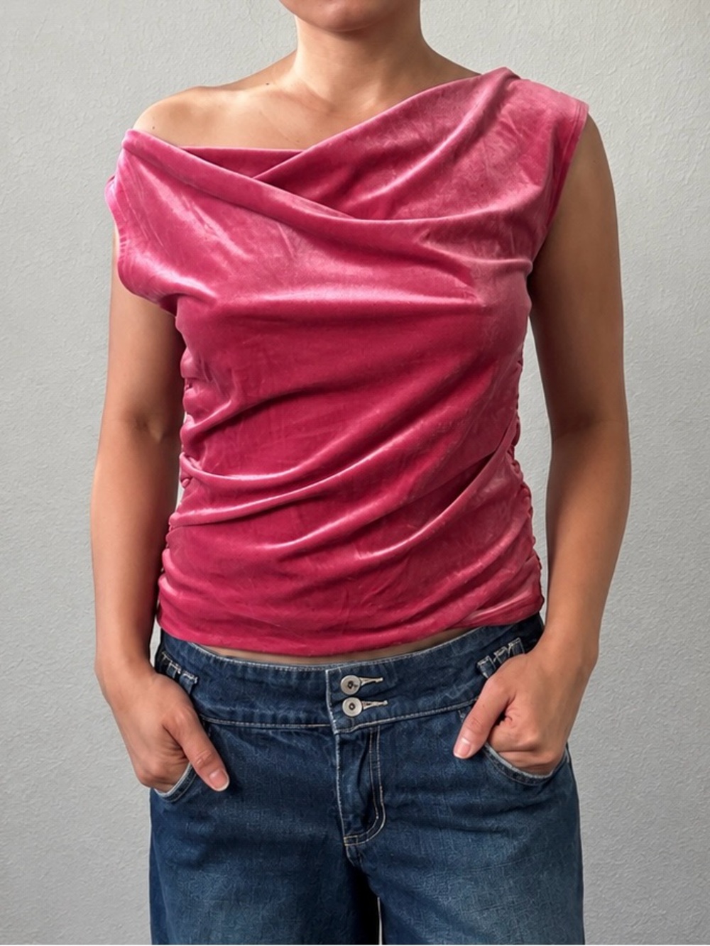 Old Navy One-Shoulder Velvet Camisole in Rose